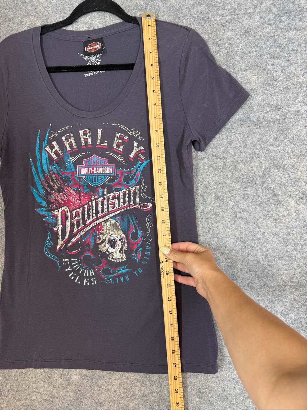 Harley Davidson Voodoo New Orleans Graphic Tee Gray Womens Biker Y2K Skull - Picture 3 of 11